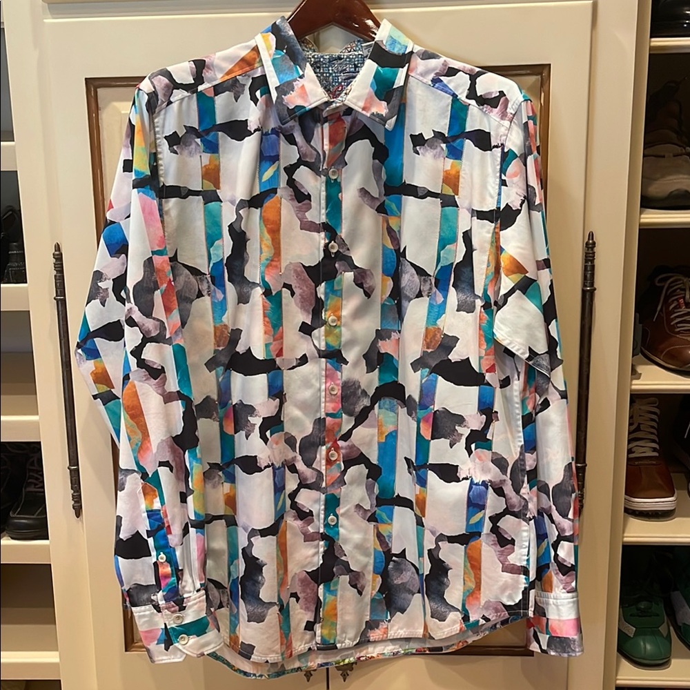 NWOT Robert Graham Shirt